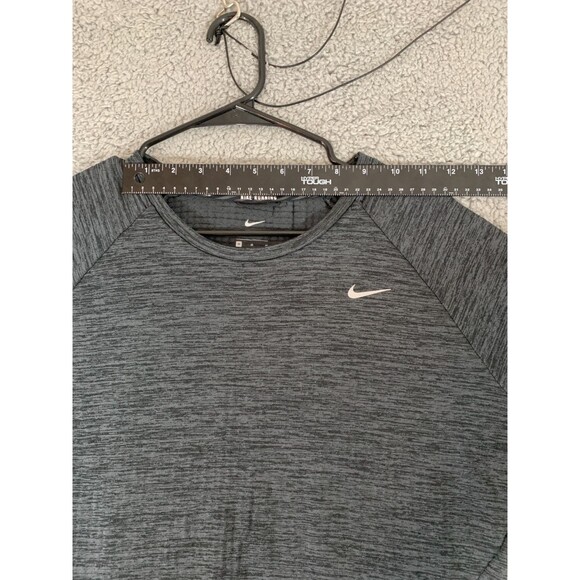 Nike Running Shirt Medium Dri-Fit Long Sleeve Thumb-Slot Zipper Pockets - Picture 10 of 14